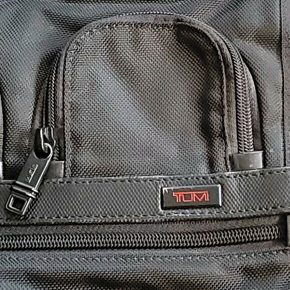 Tumi Alpha 2 T-Pass Medium Screen Laptop Briefcase Bag VGUC 26516D2 Initials - Picture 5 of 11